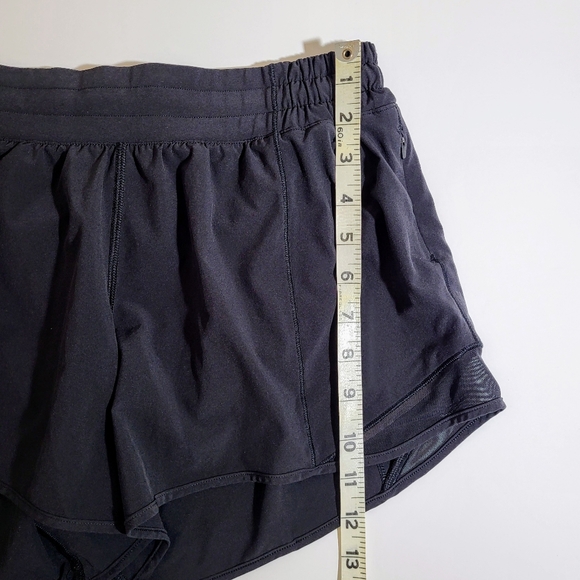Lululemon Hotty Hot Short II Long 4" in Black Size 8 - Picture 9 of 11